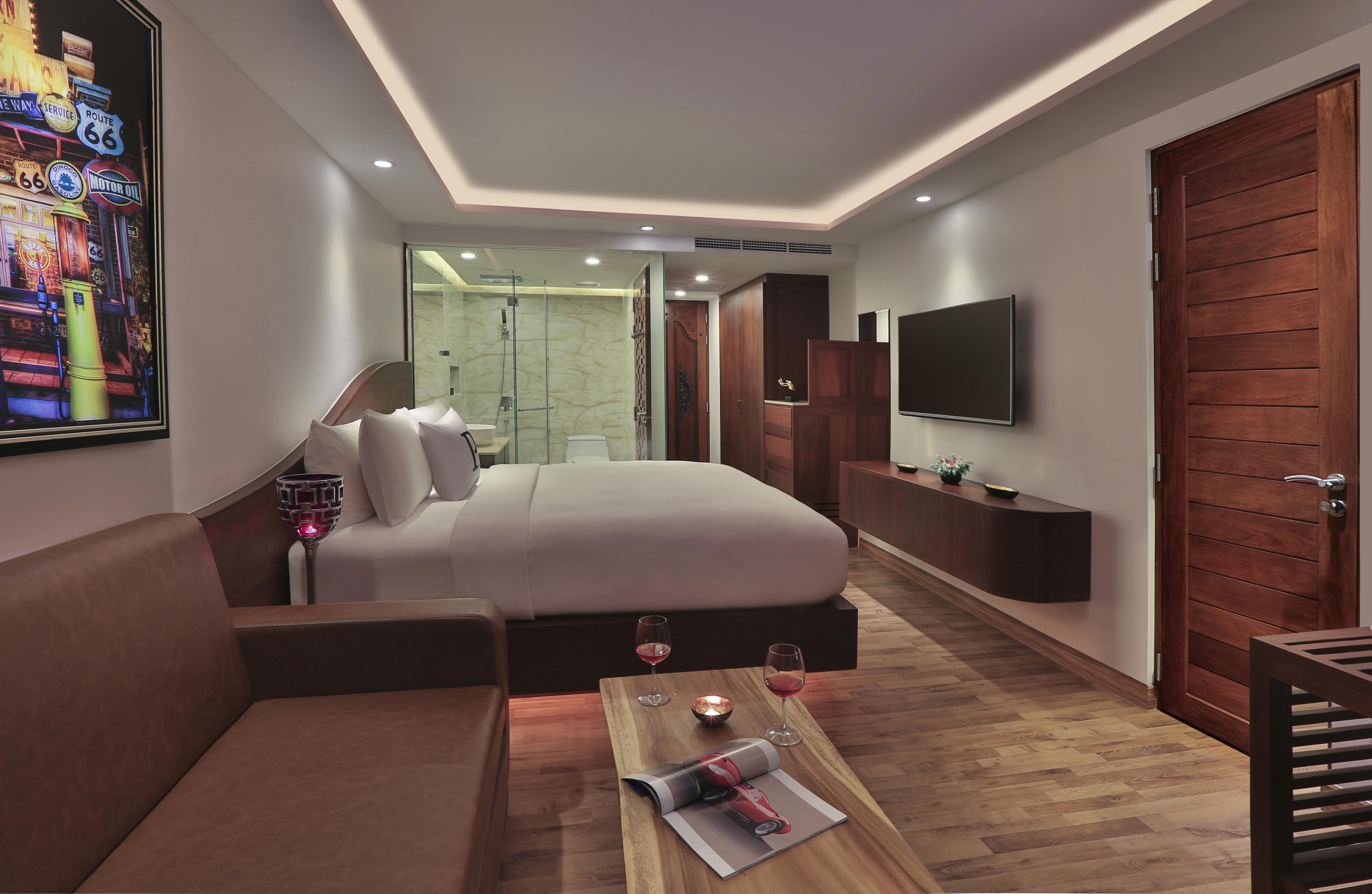 The Privilege Hotel Ezra Beach Club Pantai Bangrak Luaran gambar