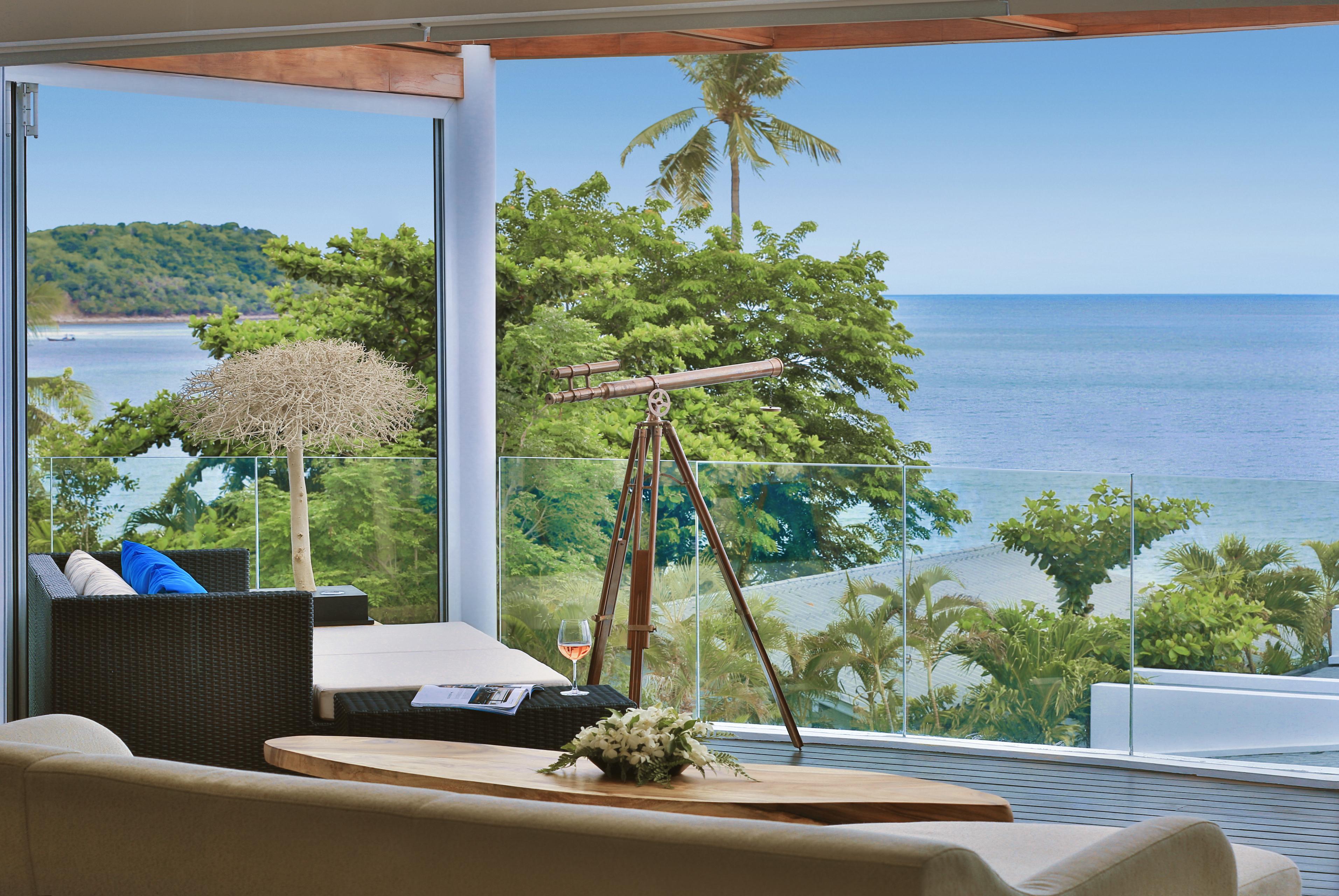 The Privilege Hotel Ezra Beach Club Pantai Bangrak Luaran gambar
